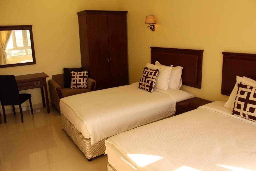 Al Karam Hotel Apartment Nizwa Esterno foto